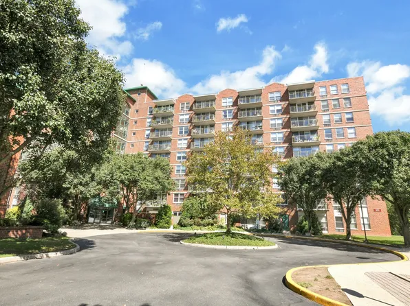 300 Main St APT 111, Little Falls, NJ 07424