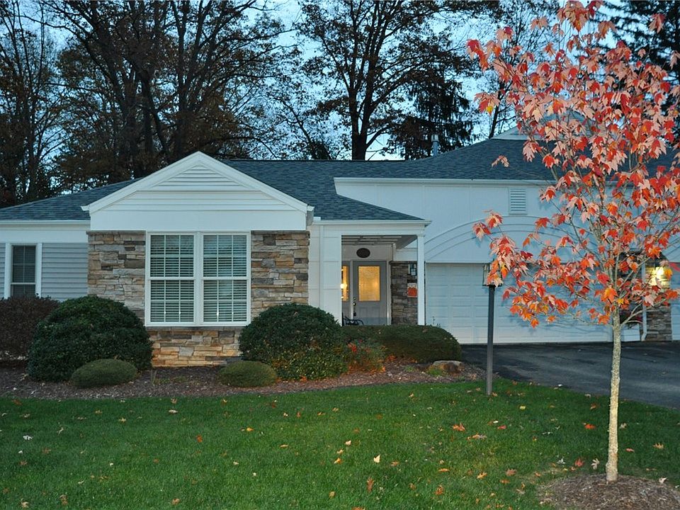 1st image of 105 Kilowen Sq #105