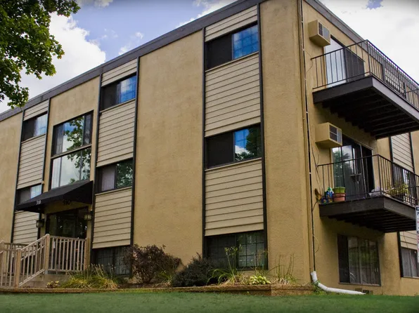 310 8th St SE, Minneapolis, MN 55414