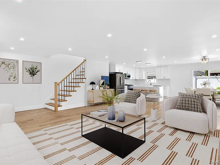 37 Corchaug Ave #B — Photo 3