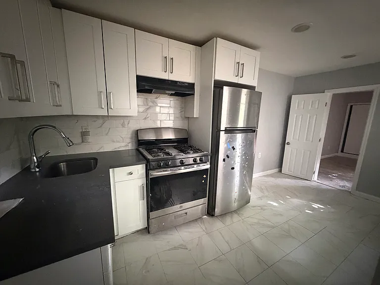 174 Hopkins Ave #2 — Photo 5