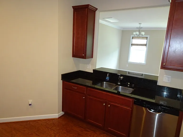 802 Braemar Crk — Photo 8