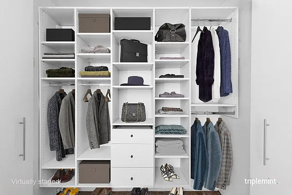 Sold by Triplemint | media 5