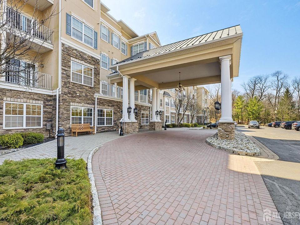 1st image of 540 Cranbury Rd APT 107