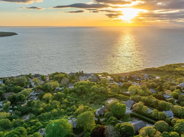 6 Beech Hollow Ct, Montauk, NY 11954