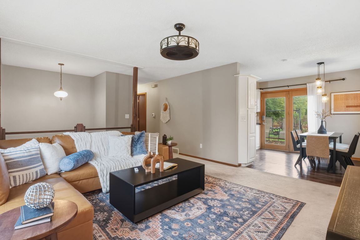 next background image