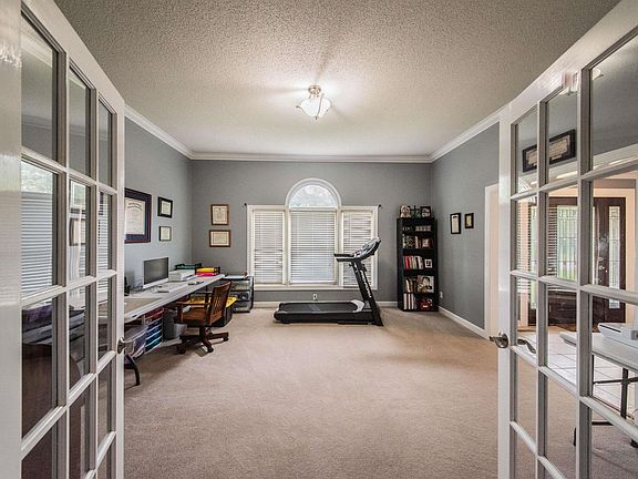 5th image of 320 Stonecreek Pl
