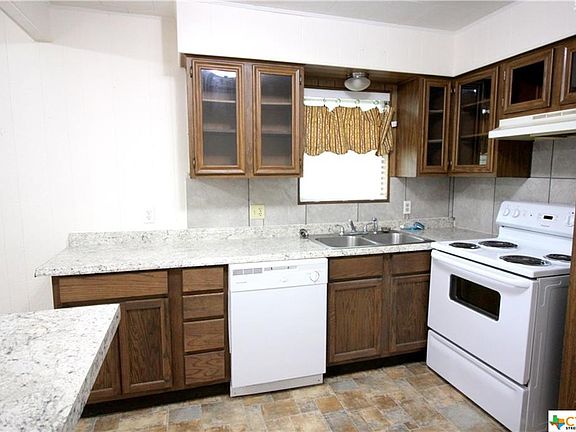 5th image of 30 Ellis Ave Unit 1