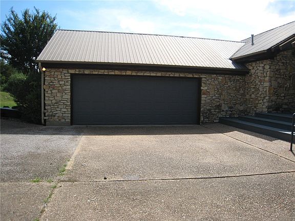 4th image of 728 Morgan Creek Dr