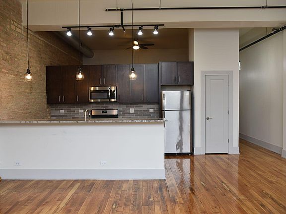 4th image of 1430 W 21st St #308