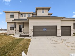 6320 N 207th St, Elkhorn, NE 68022