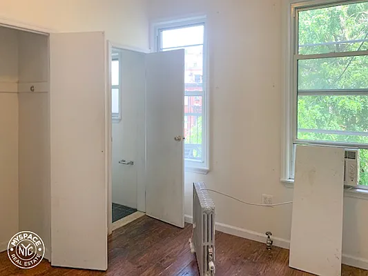 Rented by MySpaceNYC | media 8