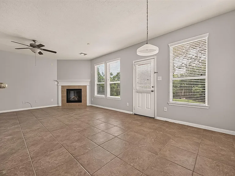24906 Clover Ranch Dr — Photo 16