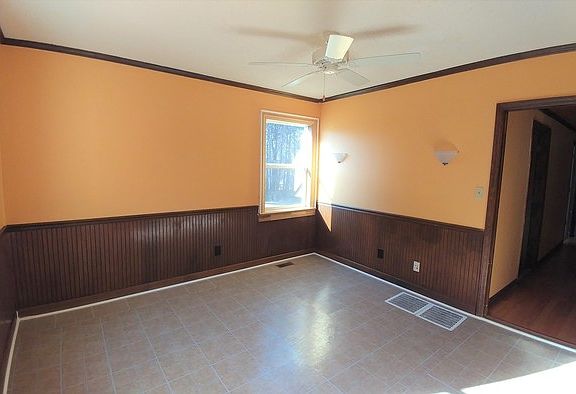 3rd image of 2286 Charlotte Hwy