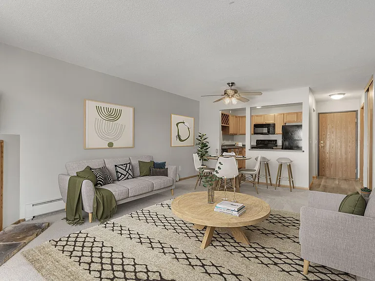Summer Creek Apartments — Photo 15