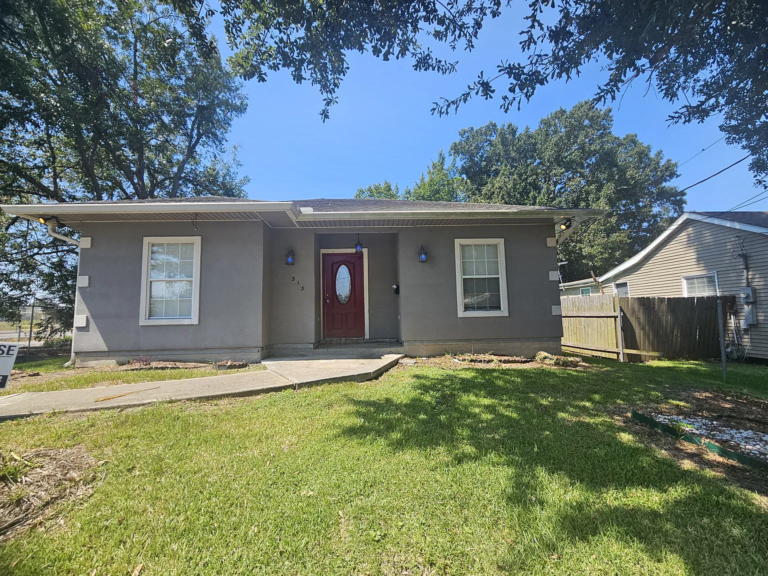 5 bed, 1367 sqft, $1,775 — Photo 1
