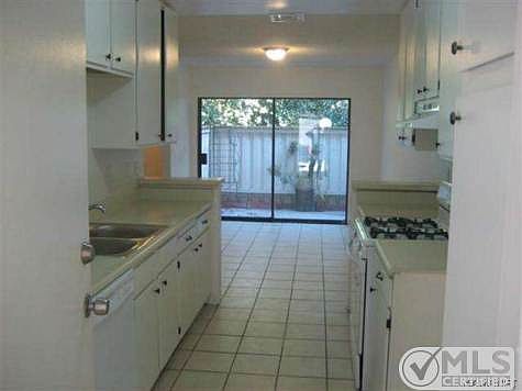 3rd image of 14069 Van Nuys Blvd Unit 4