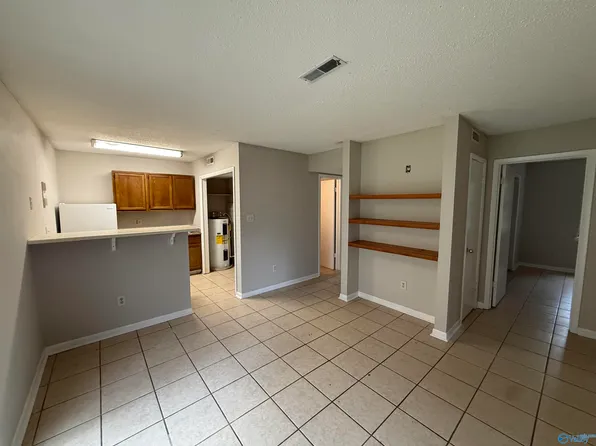 4902 Cotton Row NW APT B, Huntsville, AL 35816