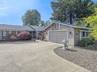 1720 Cloverlawn Dr, Grants Pass, OR
