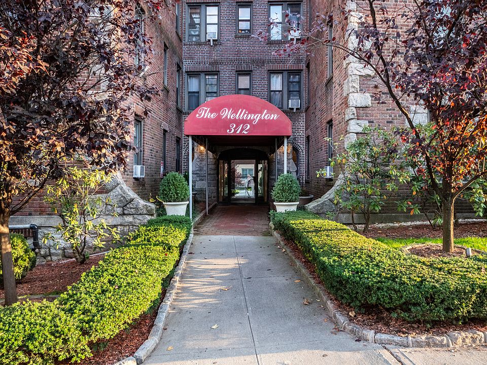 1st image of 312 Main St APT 5D