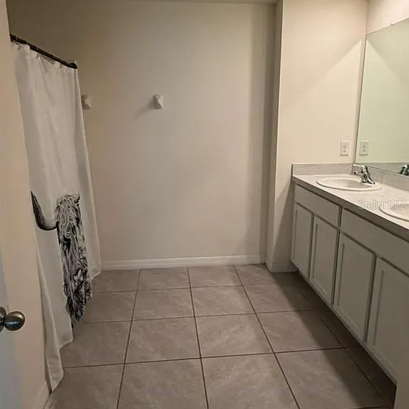 8735 SW 46th Ave — Photo 4
