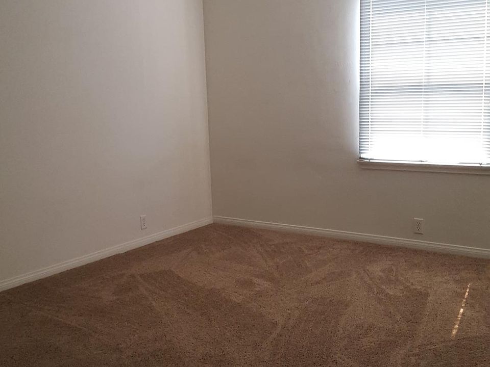 2nd image of 531 Temple Ave APT 3