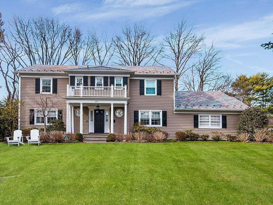 1st image of 679 Hunt Ln