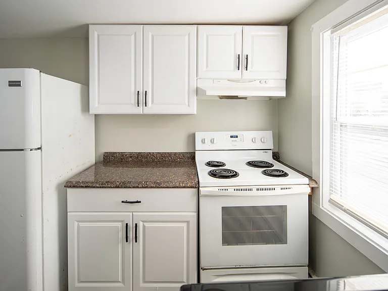 36 Farm St — Photo 5