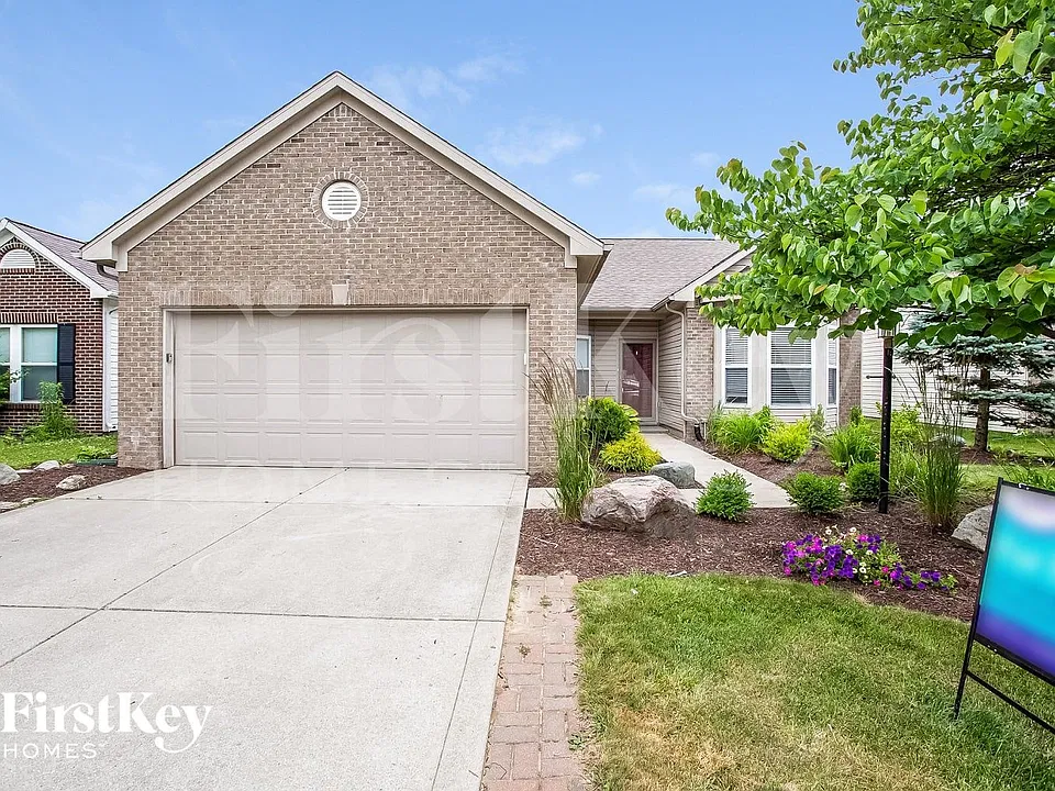 19194 Fox Chase Dr