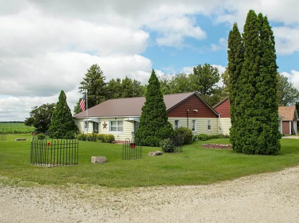 1914 Piedmont Ave, Tripoli, IA 50676