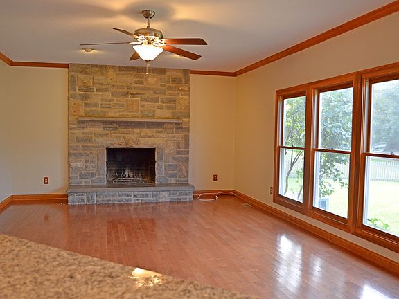 5th image of 3825 Bluff Dr