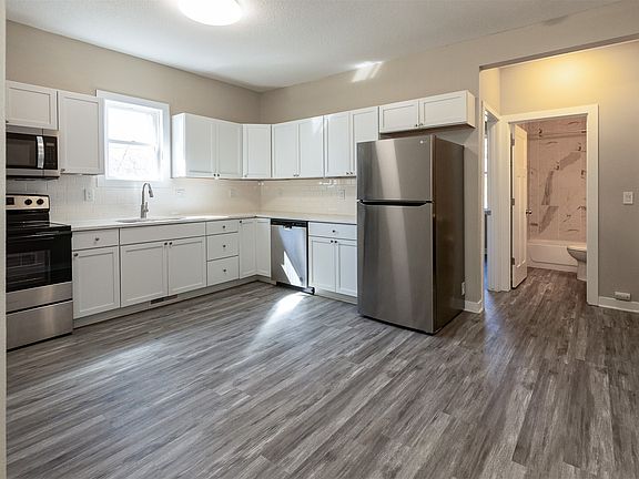 2nd image of 2406 Woodland Ave