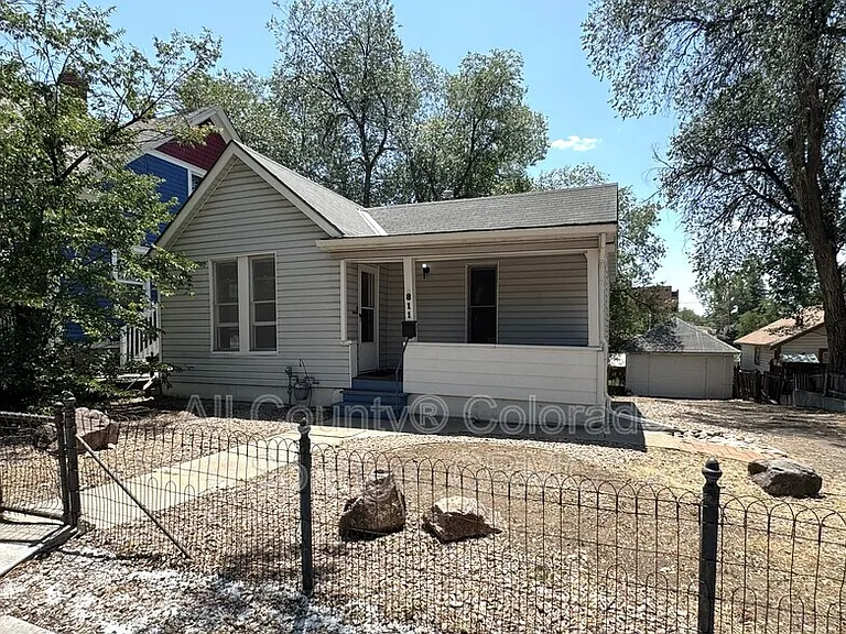 811 E Kiowa St — Photo 1