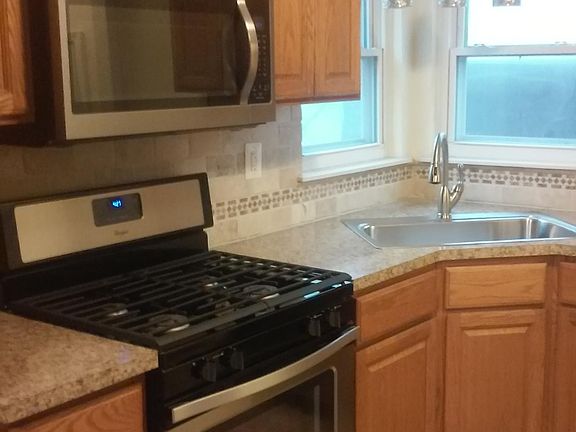 3rd image of 1489 Winchester Ave
