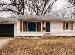 1835 SW McAlister Ave, Topeka, KS 66604