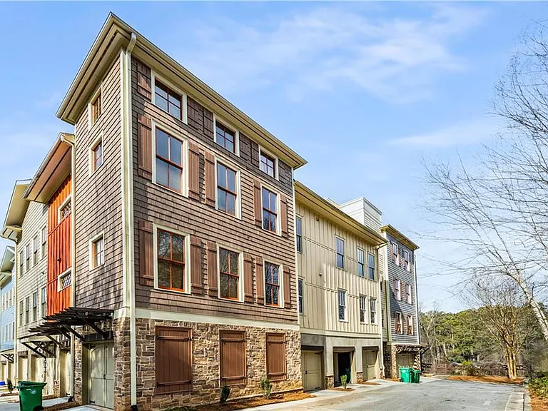 1628 Briarcliff Rd NE #18 — Photo 2