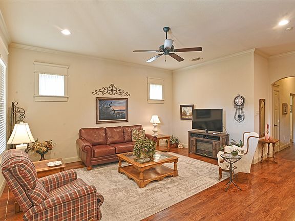 5th image of 2501 Chebi Ln