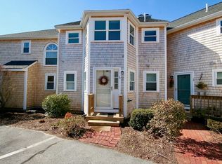 16 Harbor Hill Dr #16, Buzzards Bay, MA 02532