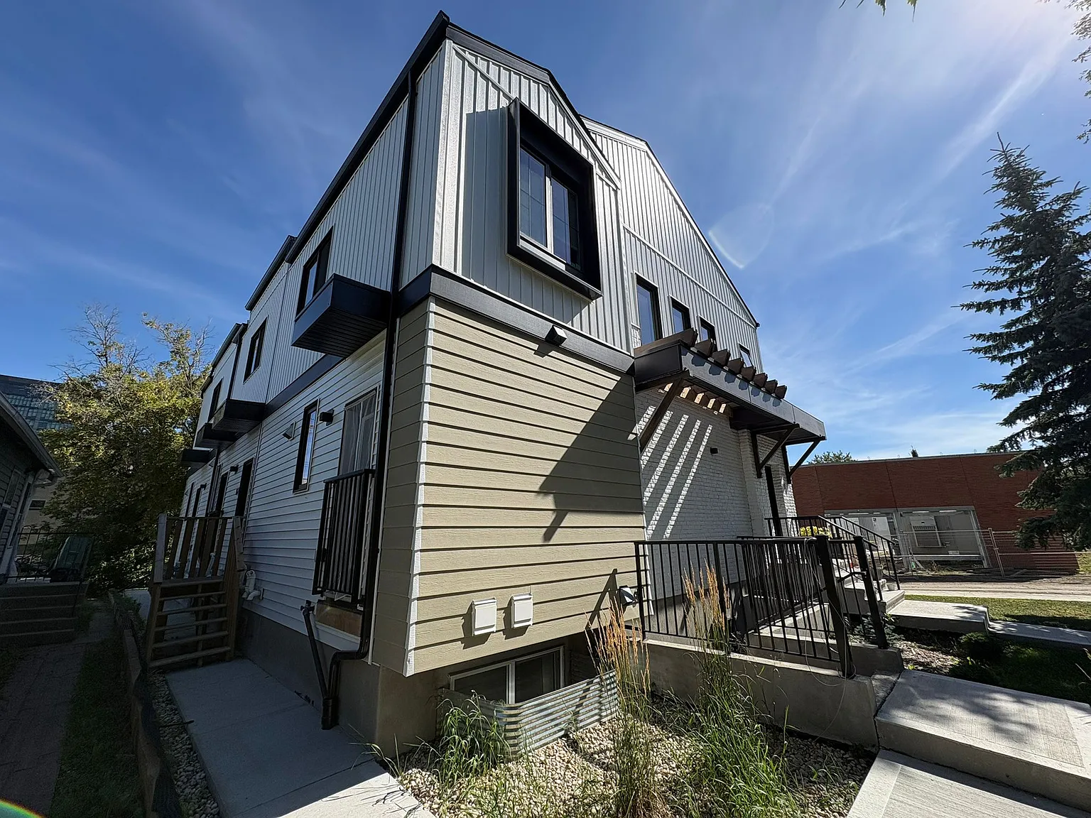 SF254 - 7 Plex in Grovenor - 10169 144 Street — Photo 2