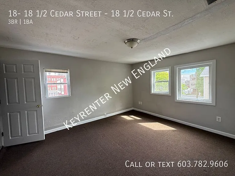 18 1/2 Cedar St — Photo 6