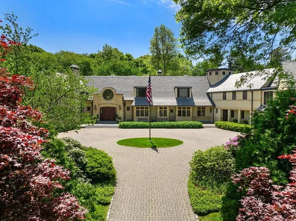 15 Claridge Dr, Weston, MA 02493