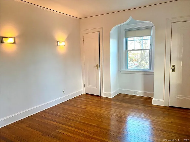 43 Mohegan Ave #2 — Photo 7