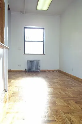 Rented by Tower Brokerage | media 59