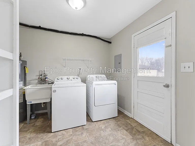 27081 Leroy St — Photo 12