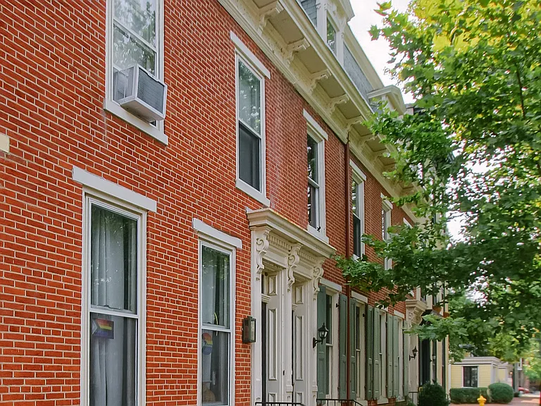807 Green St #2 — Photo 3