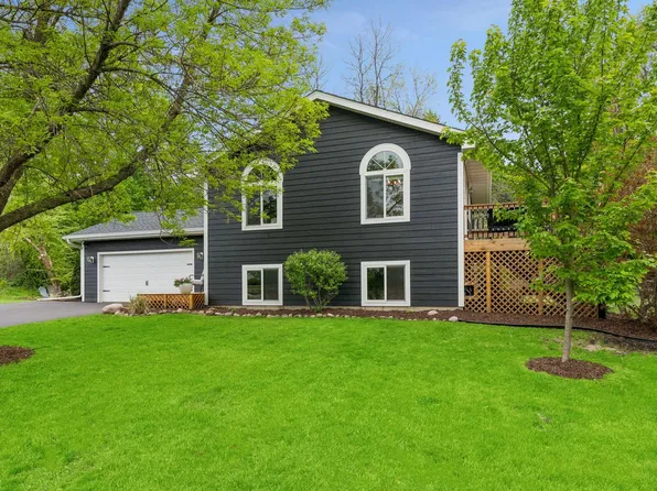 125 Wildhurst Rd, Waconia, MN 55387