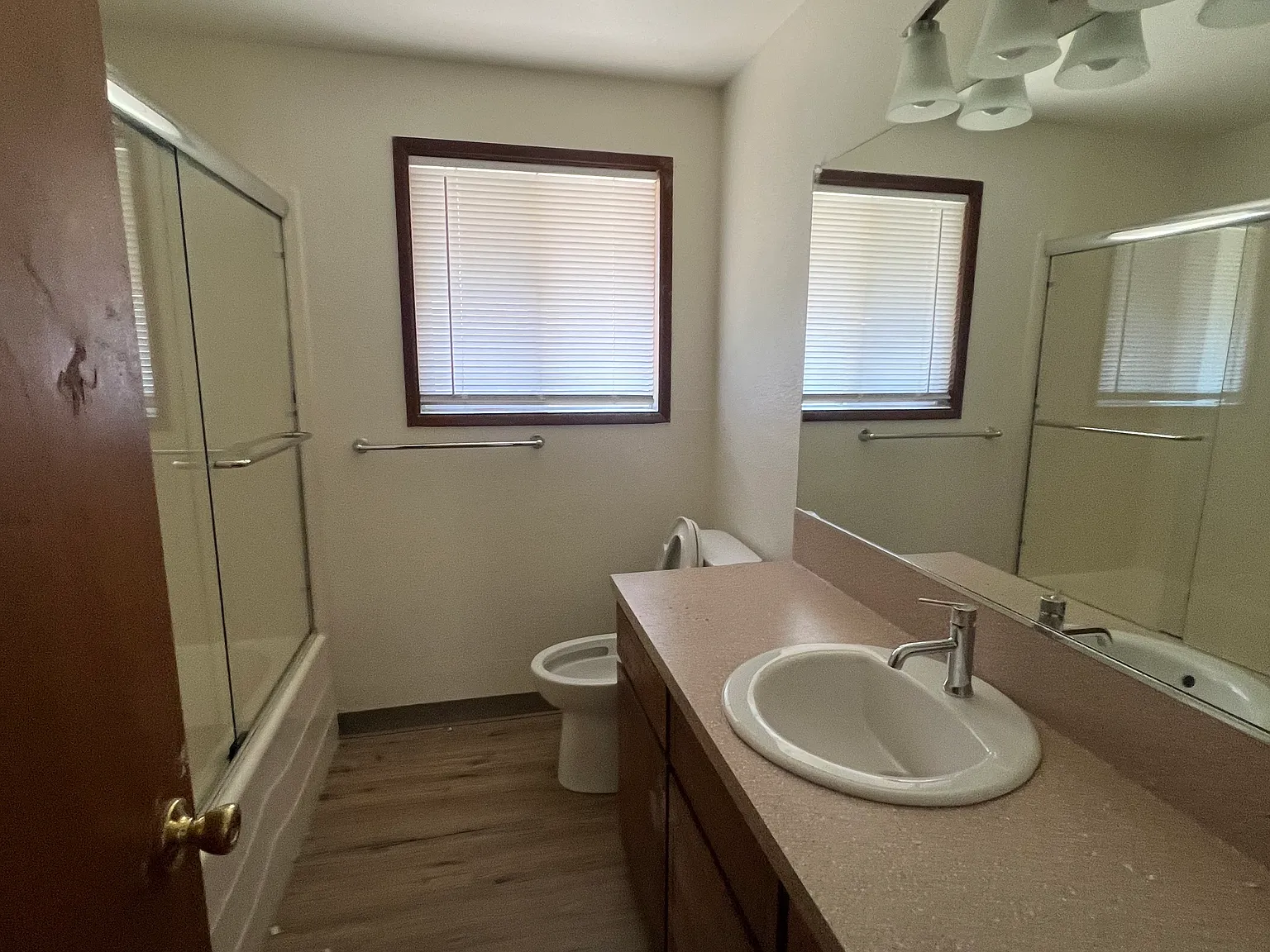 2 bed, 1000 sqft, $1,775 — Photo 3