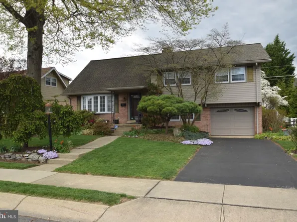 1305 Whitfield Blvd, Reading, PA 19609