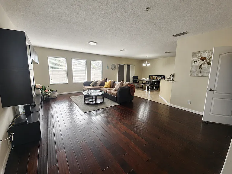 381 White Dogwood Ln — Photo 3