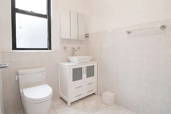 Rented by WAM Partners - William Moses Co. | media 17